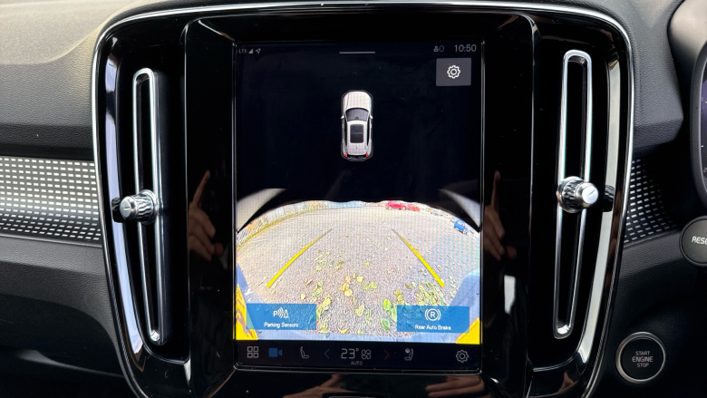 Volvo XC40 2.0 B3P Plus Dark 5dr Auto Petrol Estate